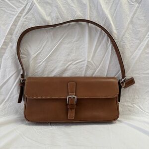 SOLD Vintage Coach Tan Hampton Baguette Shoulder Bag 7784